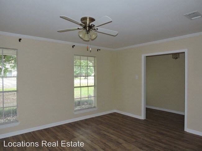 Building Photo - 9823 Banway Dr