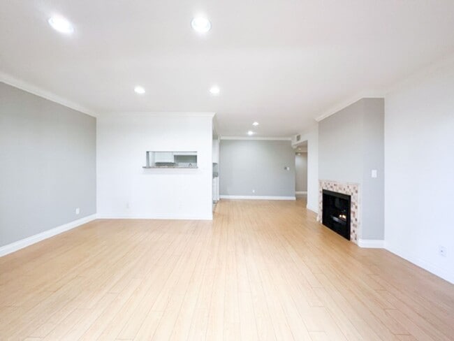 Interior Photo - 5452 Alvern