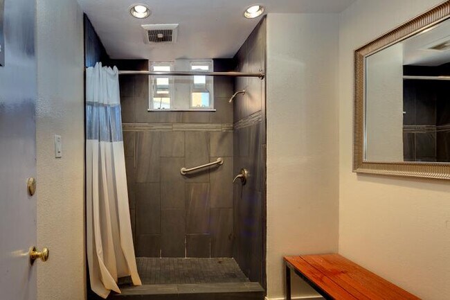 Foto del edificio - bedroom in San Francisco CA 94102