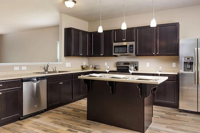 Building Photo - Newer 4 bedroom home for lease!