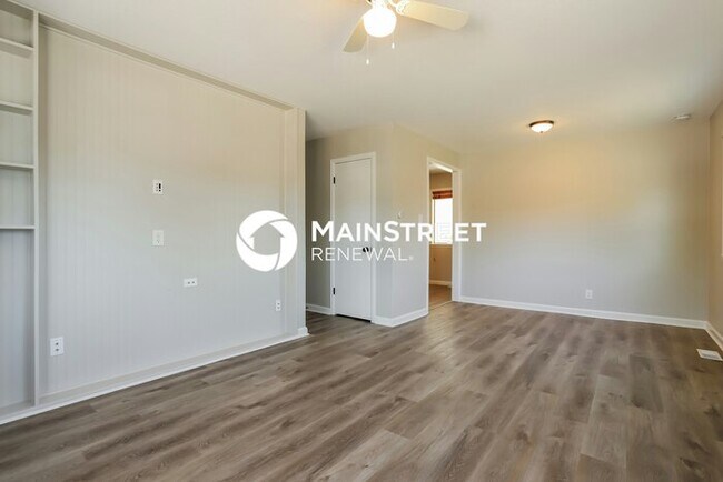 Building Photo - 3 Bedroom Pet-Friendly Home in THORNTON, CO with Main Street Renewal