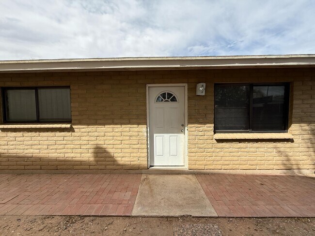 Foto del edificio - 3403 N Flanwill Blvd