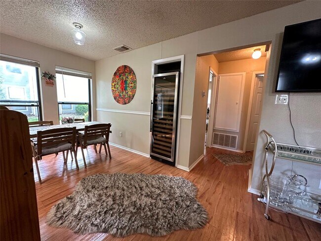 Building Photo - 10616 Mellow Meadow Dr