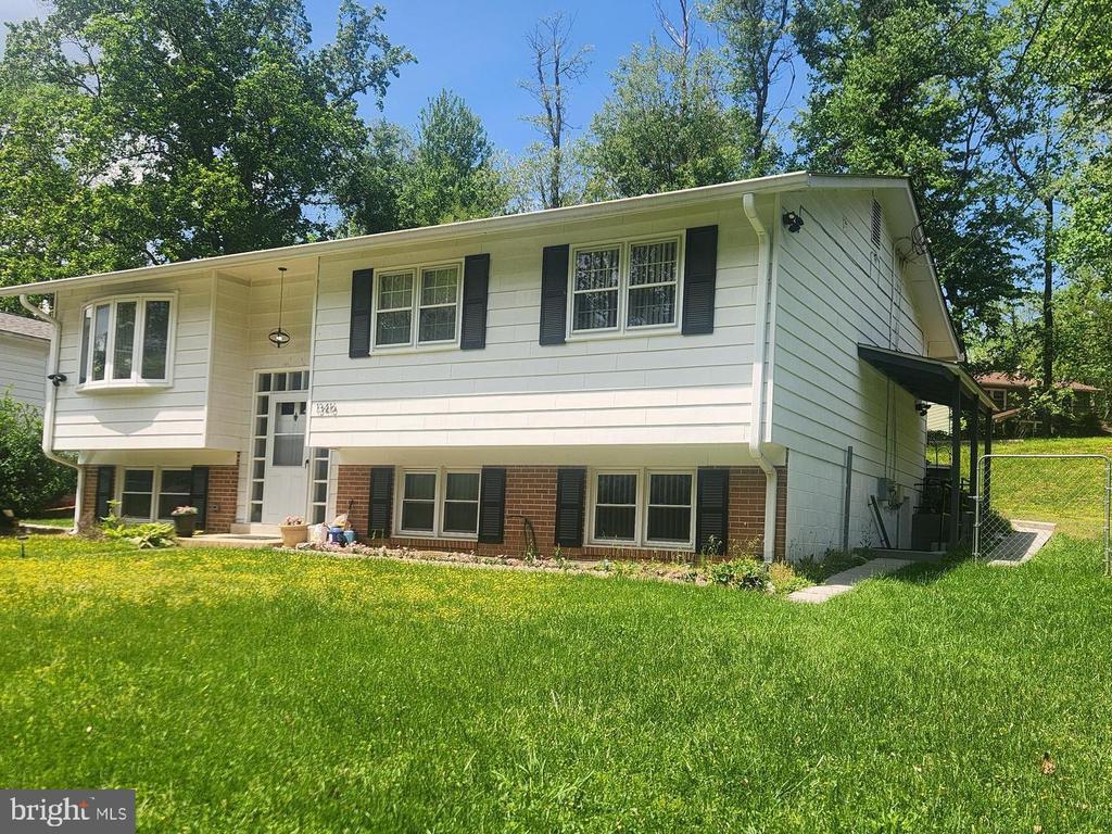 Primary Photo - 13416 Tamarack Rd