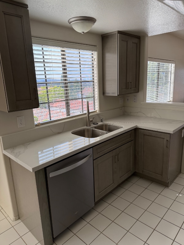 Building Photo - 16430 Avenida Venusto