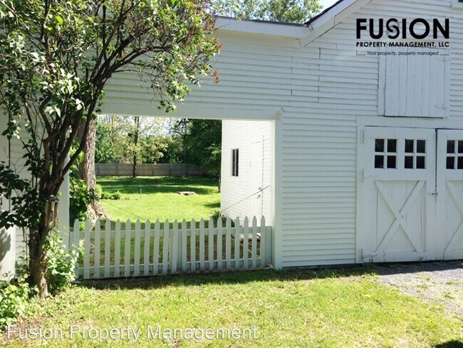 Foto del edificio - 4 br, 3 bath House - 48 Huntington Rd