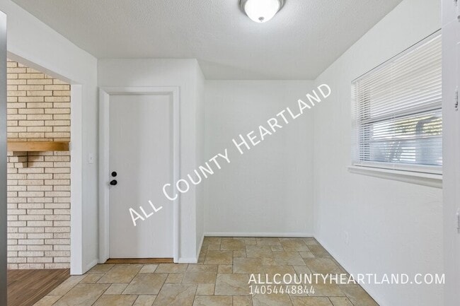 Foto del edificio - 4236 NW 48th St