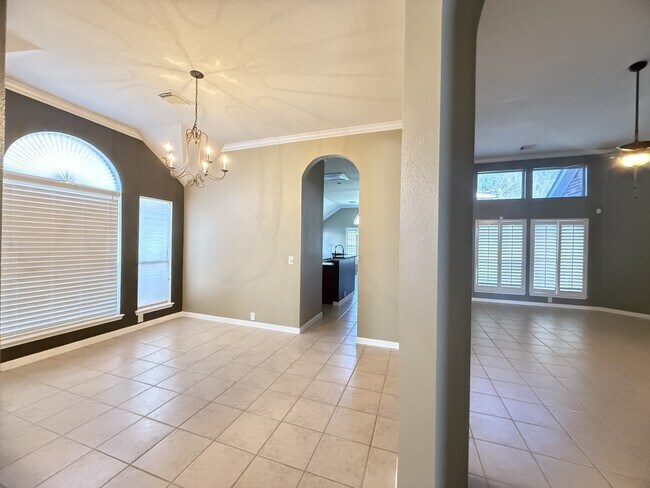 Building Photo - 2802 Parkeston Dr