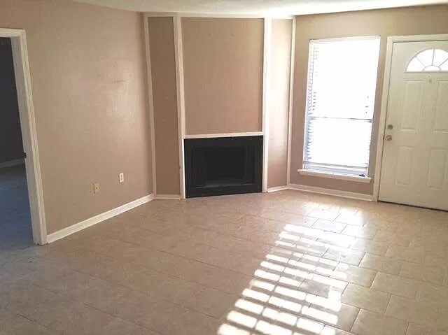 Building Photo - 8456 Bayou Fountain Ave