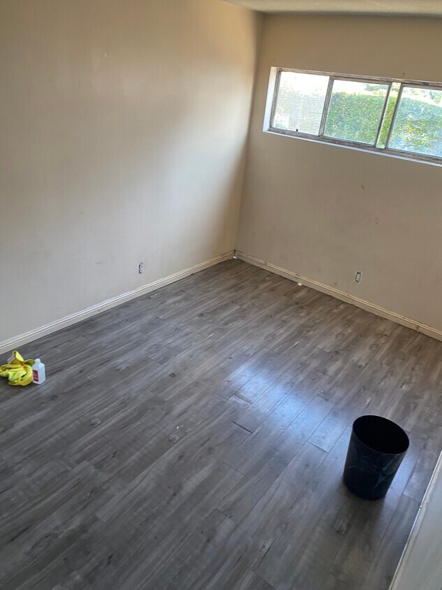 Foto principal - 22735 Madison St