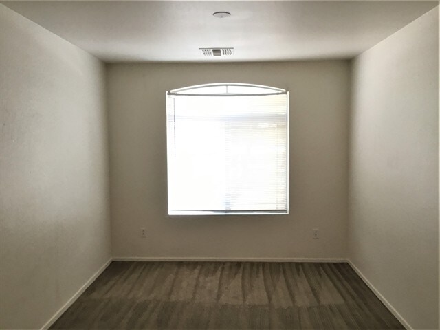 Building Photo - 10952 W Hazelwood Street