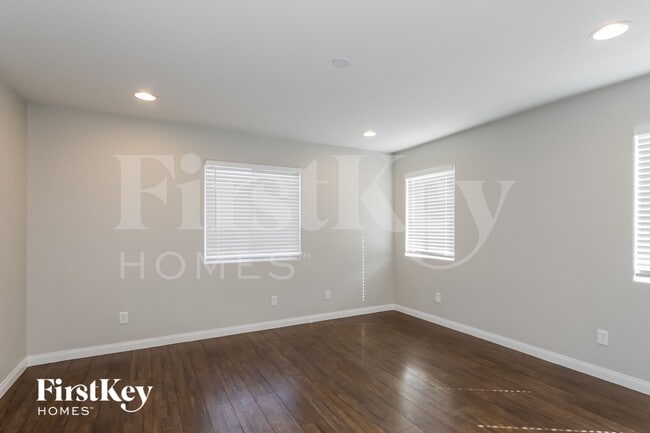 Foto del edificio - 6920 Dancing Cloud Ave