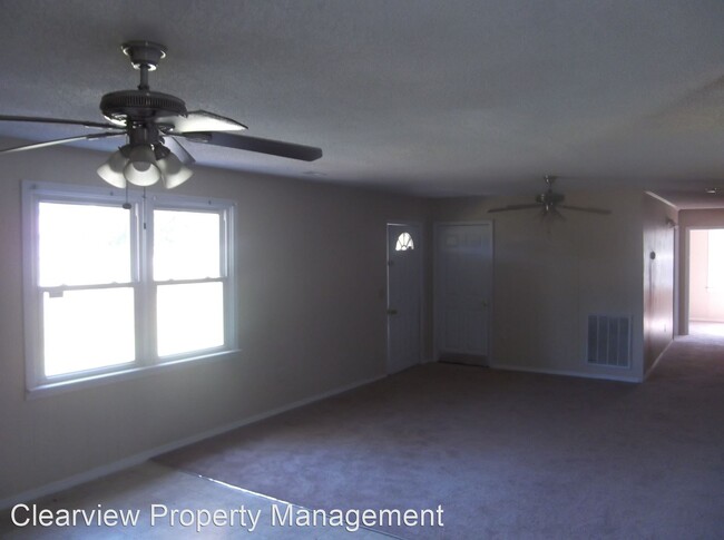 Building Photo - 4 br, 2 bath House - 407 Ponderosa Rd.