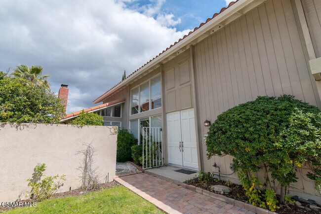 Foto del edificio - 1074 Elfstone Ct