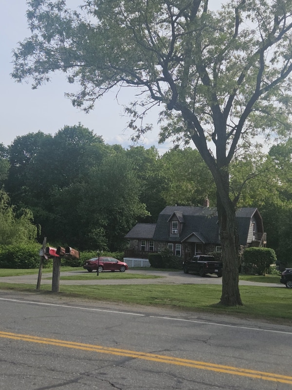 Photo - 143 Pollard St