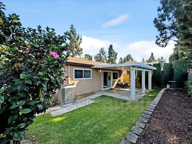 Foto del edificio - 13268 Droxford Street