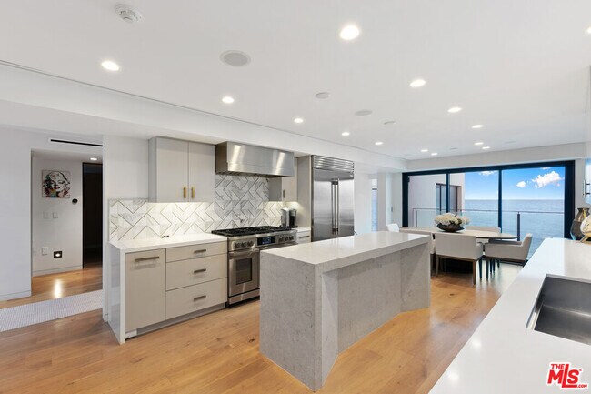 Foto del edificio - 24146 Malibu Rd