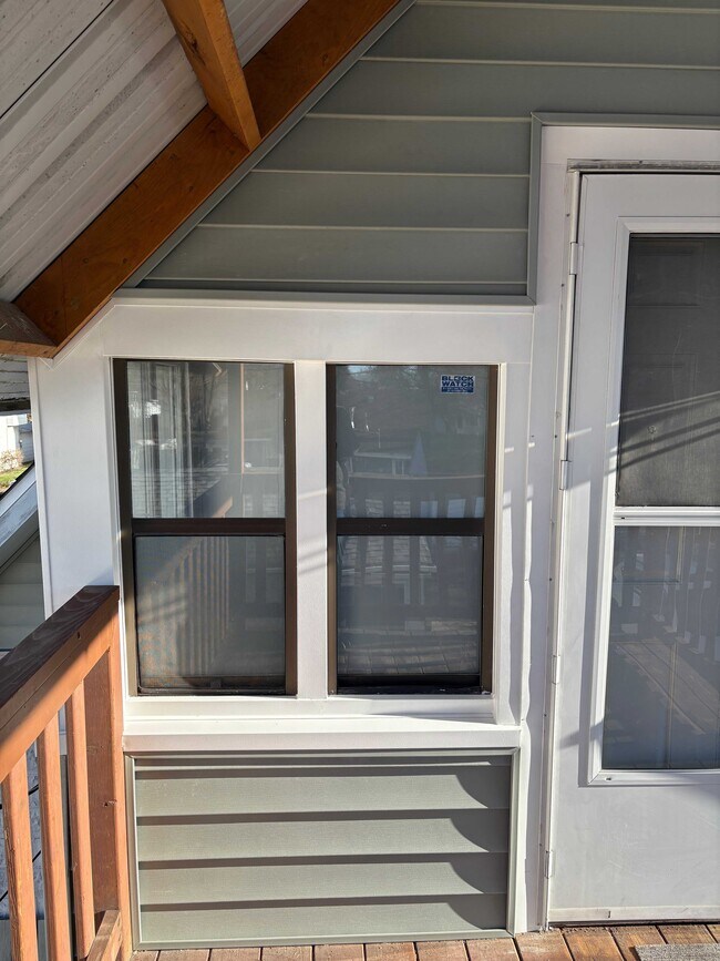 Foto del edificio - 4817 N Madison St