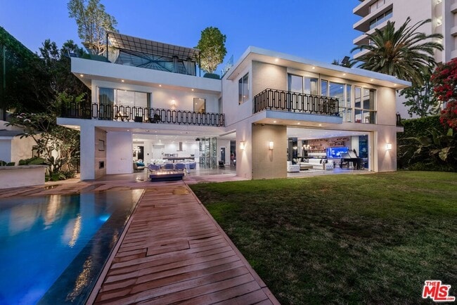 Foto del edificio - 9663 Santa Monica Blvd