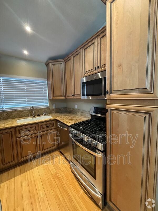 Building Photo - 11377 Osborne Pl