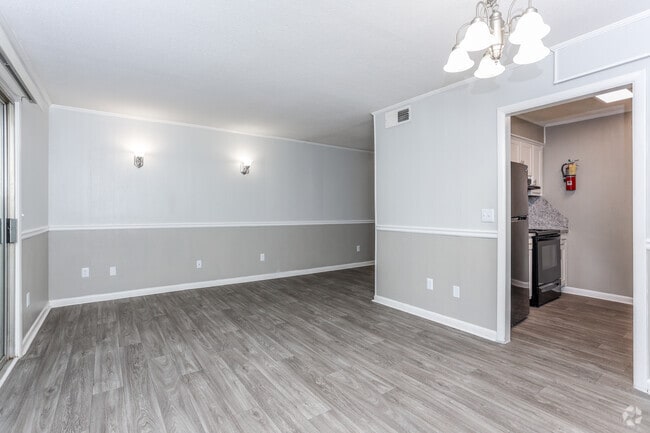 1BR, 1BA - 903 SF - Pembrook Apartments