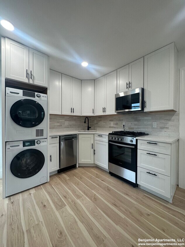 Primary Photo - 113 Orleans St