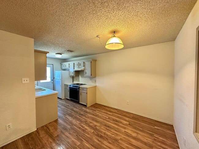 Foto del edificio - 6614 Hope Ave