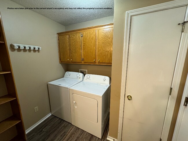 Foto del edificio - 1423 N Oswego Ave