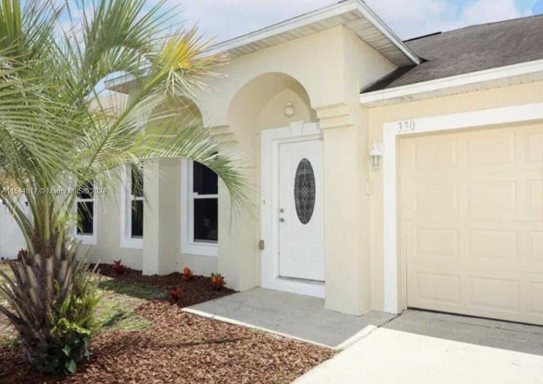 Primary Photo - 330 Kingfish Dr