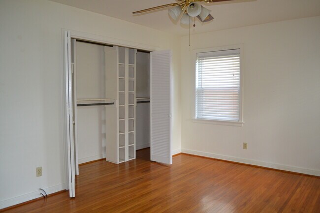 Nice closet in Master Bedroom - 9407 W Markham St