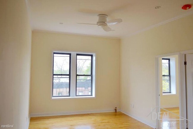 Building Photo - 400 2nd St