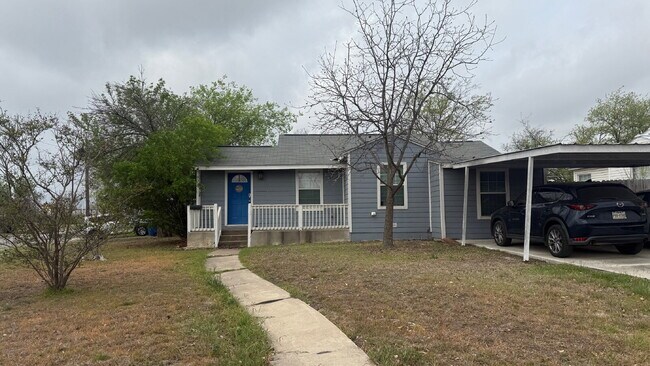 Foto del edificio - Newly renovated 3 bedroom 2 bath home centrally located!