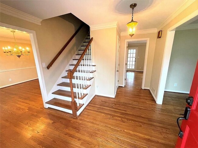Building Photo - 1150 Falstaff Dr