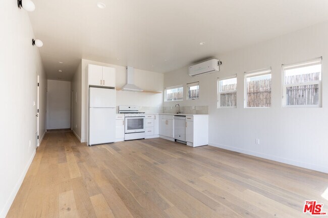 Foto del edificio - 3611 Bellevue Ave