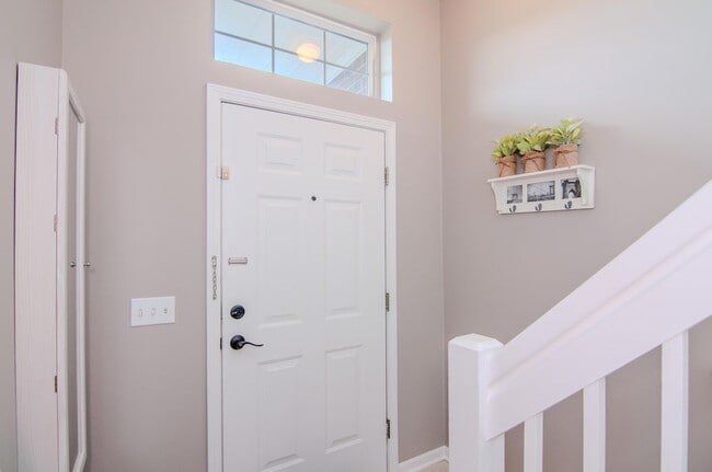 Photo - 1892 Lindsay Ln Apartment