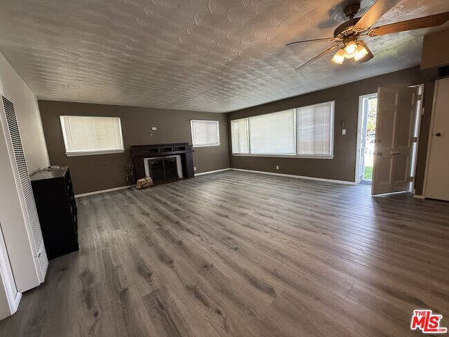 Foto del edificio - 5361 Inglewood Blvd