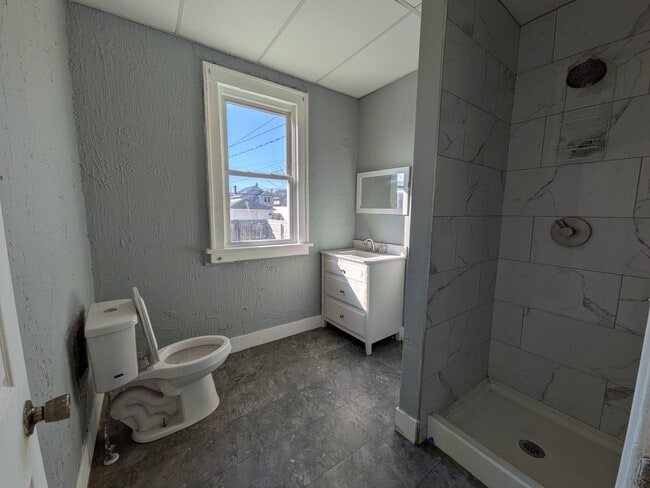 Foto del edificio - 1005 Oakwood Ave