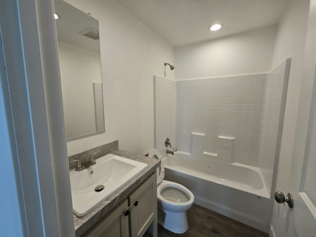 Foto del edificio - 3401 N Walnut Rd