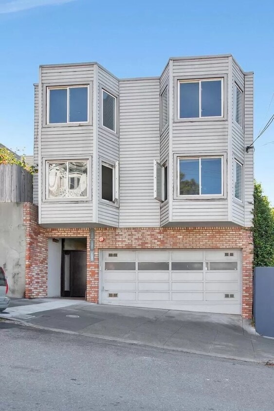 Building Photo - 1449 Mariposa St