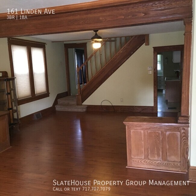 Building Photo - Charming 3 Bedroom!