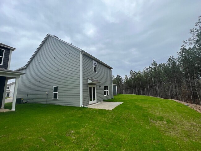 Foto del edificio - Newly Constructed Elston Floor plan 4 Bedroom / 2.5 Bath