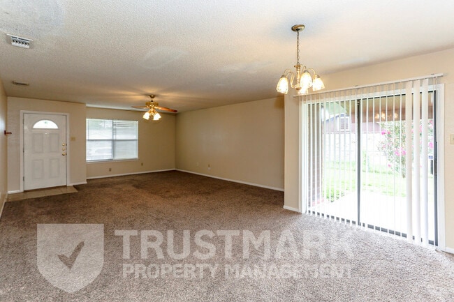 Foto del edificio - 2110 El Dorado Dr