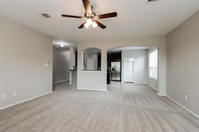 Building Photo - 2526 Cold River Dr
