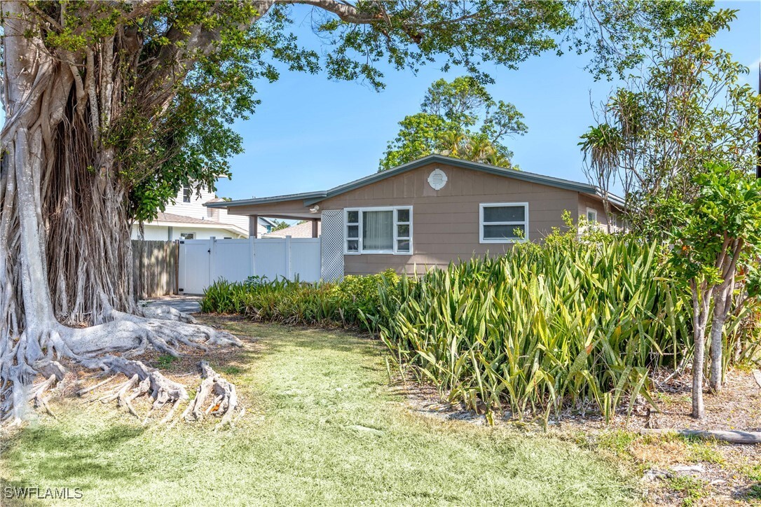 Foto principal - 547 101st Ave N