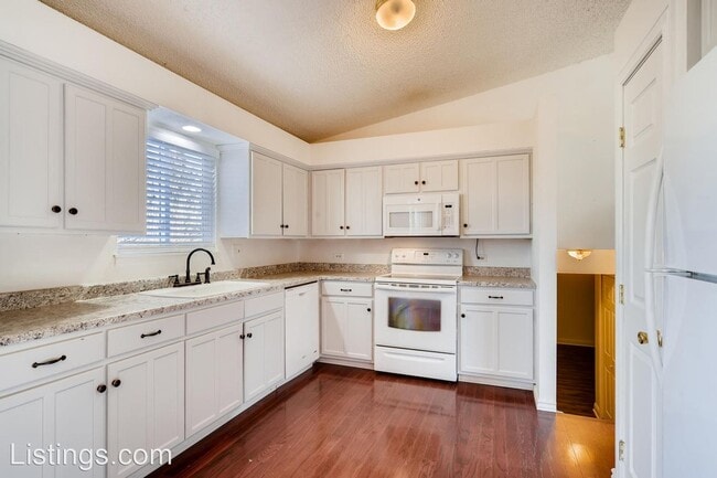 Building Photo - 3 br, 2 bath House - 2634 Deliverance Dr