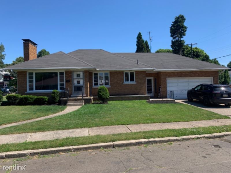 2 br, 1 bath House 1897 E 2nd St House Rental in Erie, PA