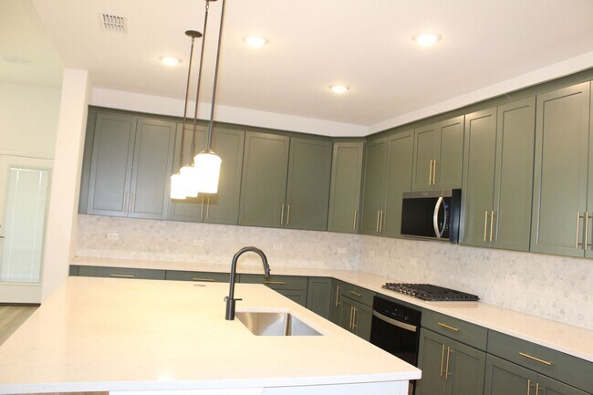 Building Photo - 5 Bedroom Single Family Home in Little Elm