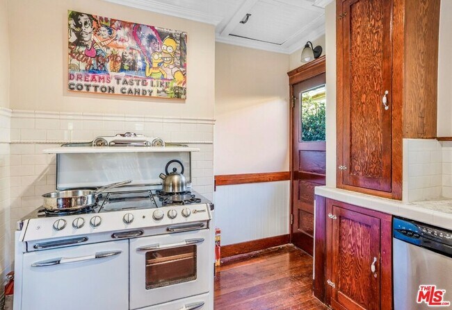 Foto del edificio - 4253 Fountain Ave