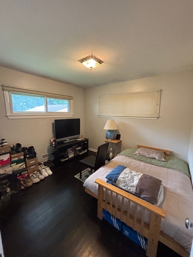 Foto del edificio - Spacious 3-Bedroom Home in Timmerman West,...