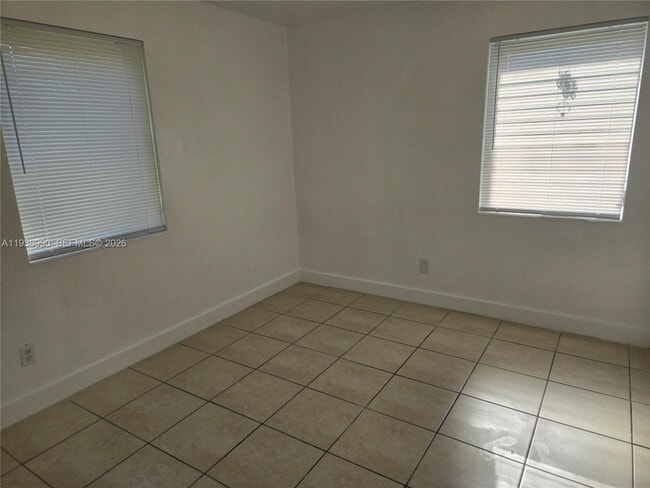 Foto del edificio - 408 NW 8th St